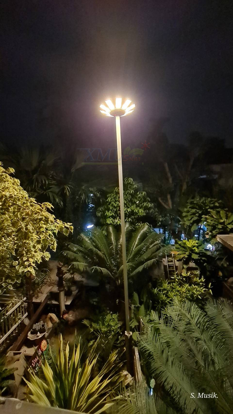 โคมไฟโซล่าเซลล์ UFO ทรงกลม (ขนาดใหญ่สุด 75 ซม.) (เปิดได้ 3 แสง) รุ่น MD-SLT38-500W