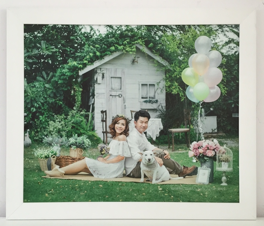 กรอบรูปโมเดิร์น ขนาด 20x24 นิ้ว รวมอัดเคลือบภาพ