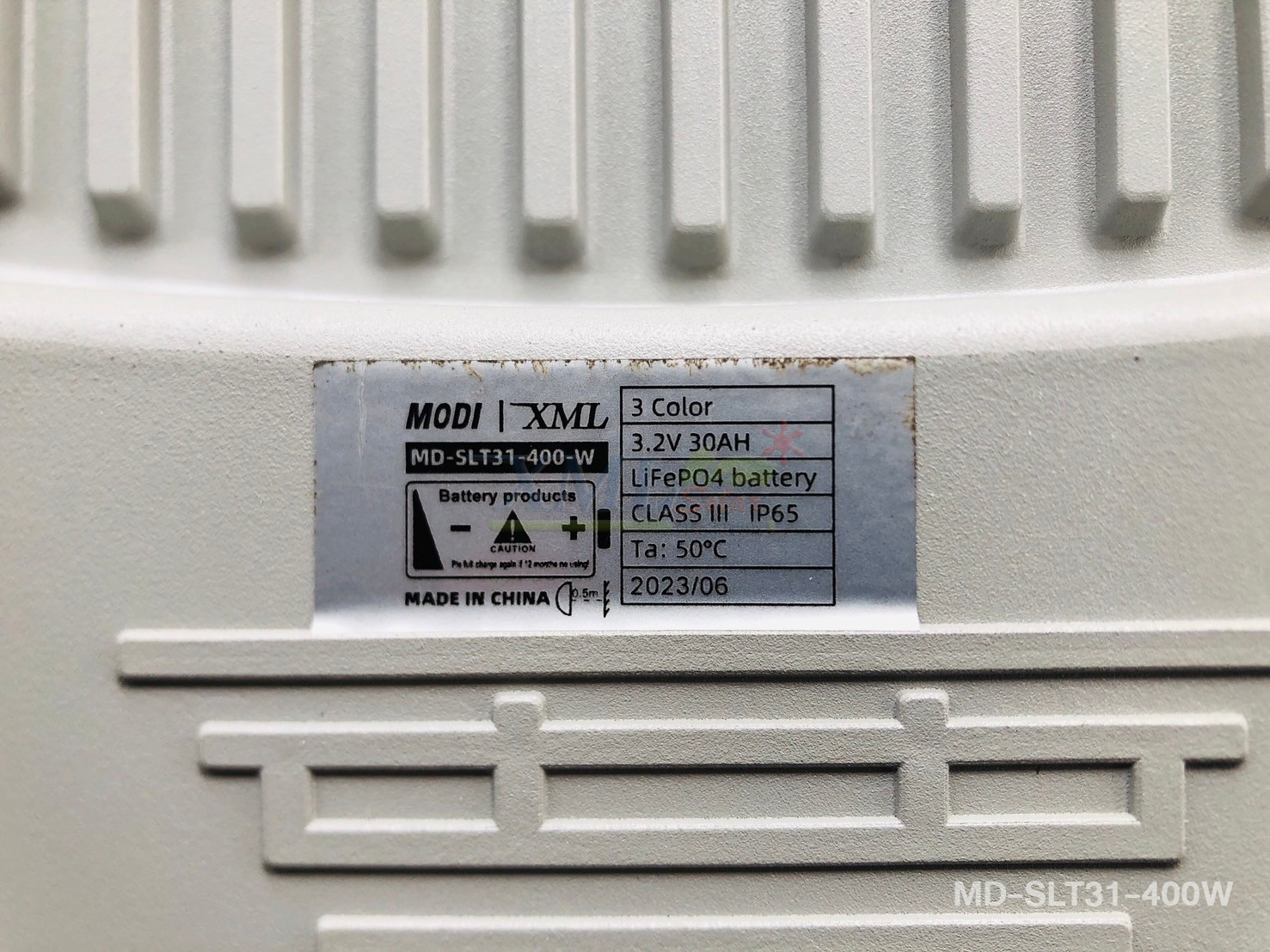 โคมไฟถนนโซล่าเซลล์ 300W/400W/600W รุ่น MD-SLT31 (เปิดได้ 3 แสง)