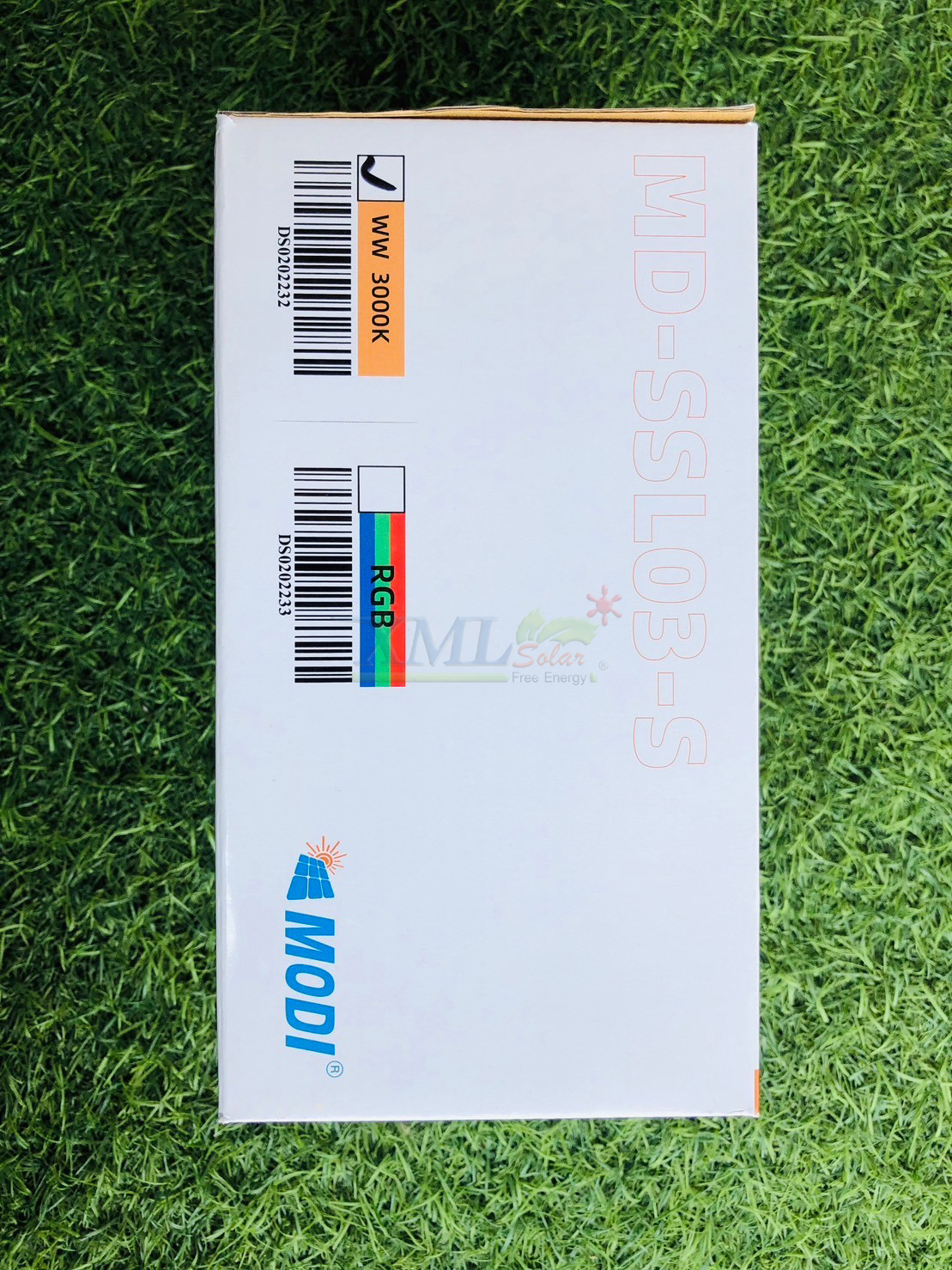 โคมไฟปักสนามโซล่าเซลล์ รุ่น MD-SSL03-S (แสง : เหลืองวอมไวท์)