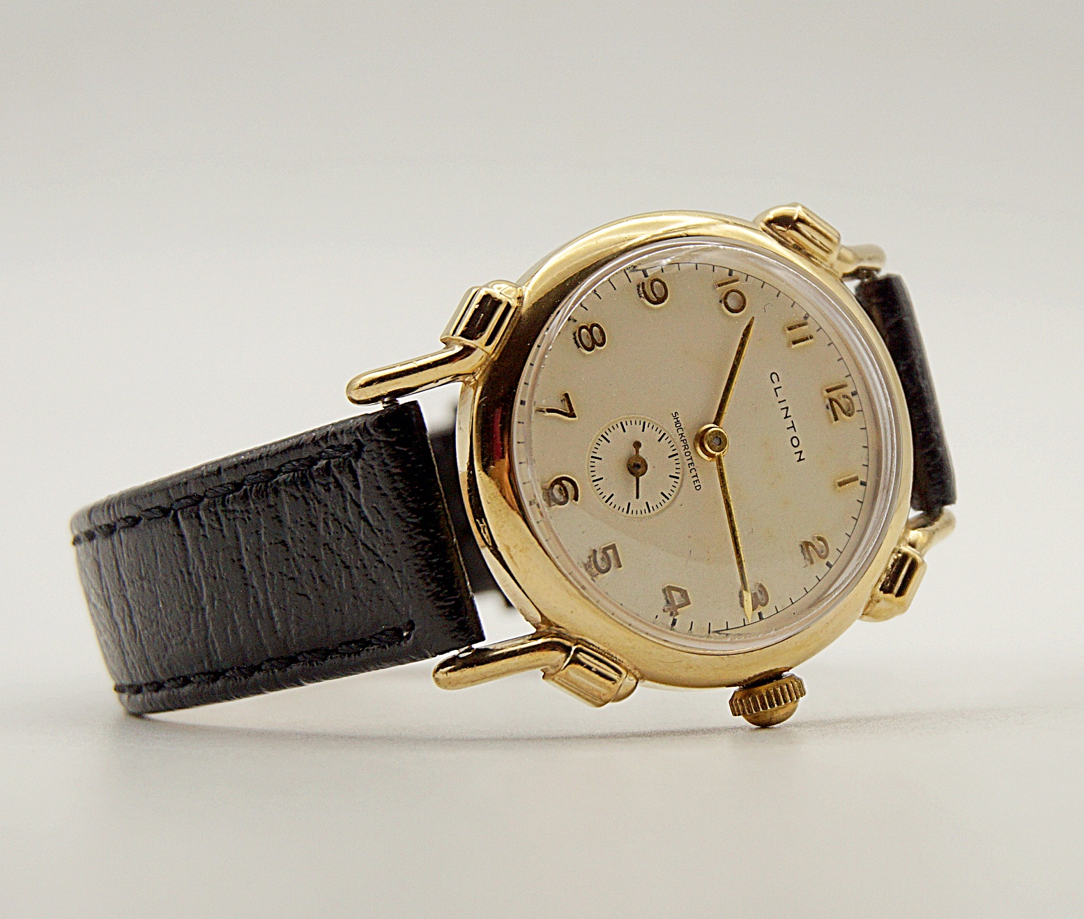 นาฬิกาเก่า CLINTON ไขลานสองเข็มครึ่ง