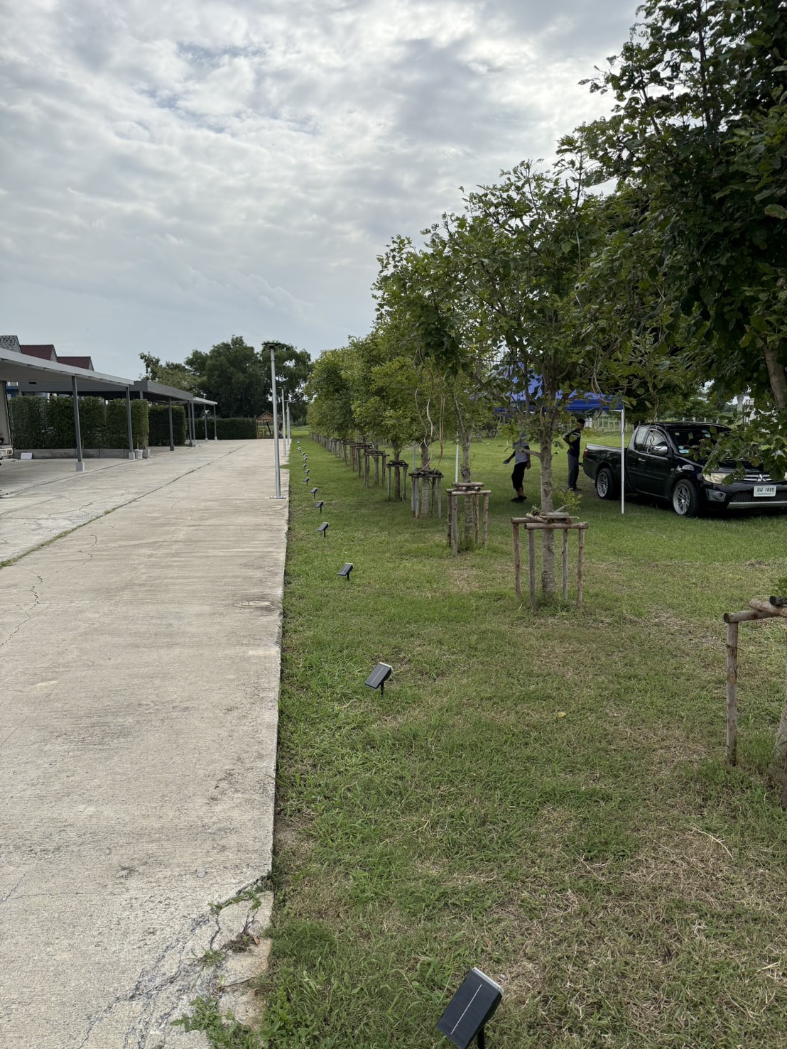 สปอร์ตไลท์ปักสนามโซล่าเซลล์ รุ่น SSL-001