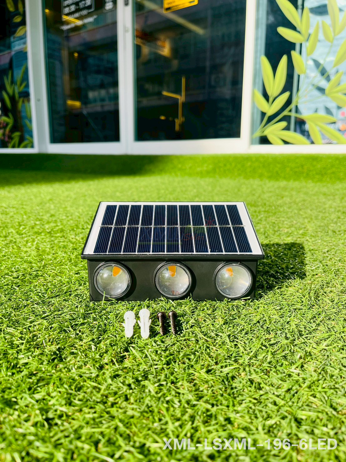 โคมไฟผนังโซล่าเซลล์ LED ส่องบน-ล่าง รุ่นใหม่!