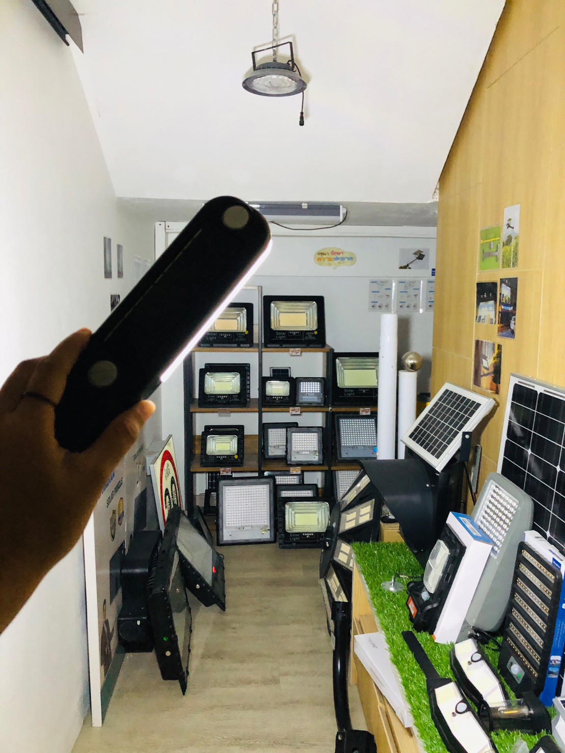 ไฟโซล่าเซลล์แบบพกพา Type A 5W (แสง : ขาว + ไฟเตือน)