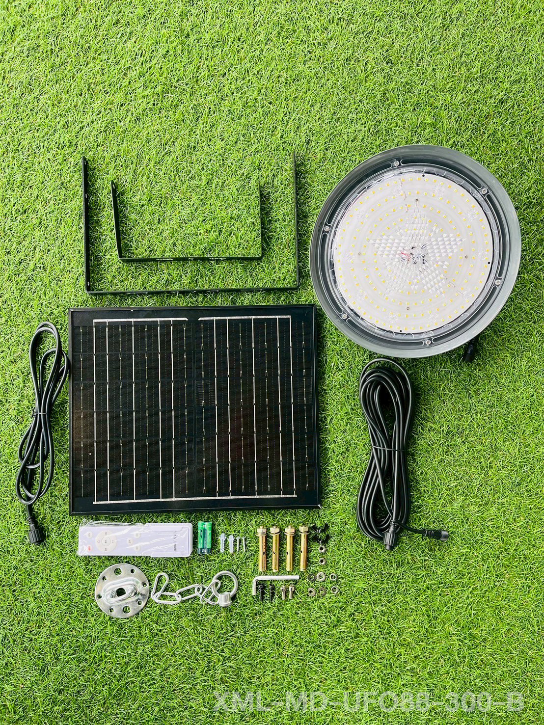 โคมไฟโซล่าเซลล์ ติดเพดาน MD-UFO88 รุ่น B (เปิดได้ 3 แสง)