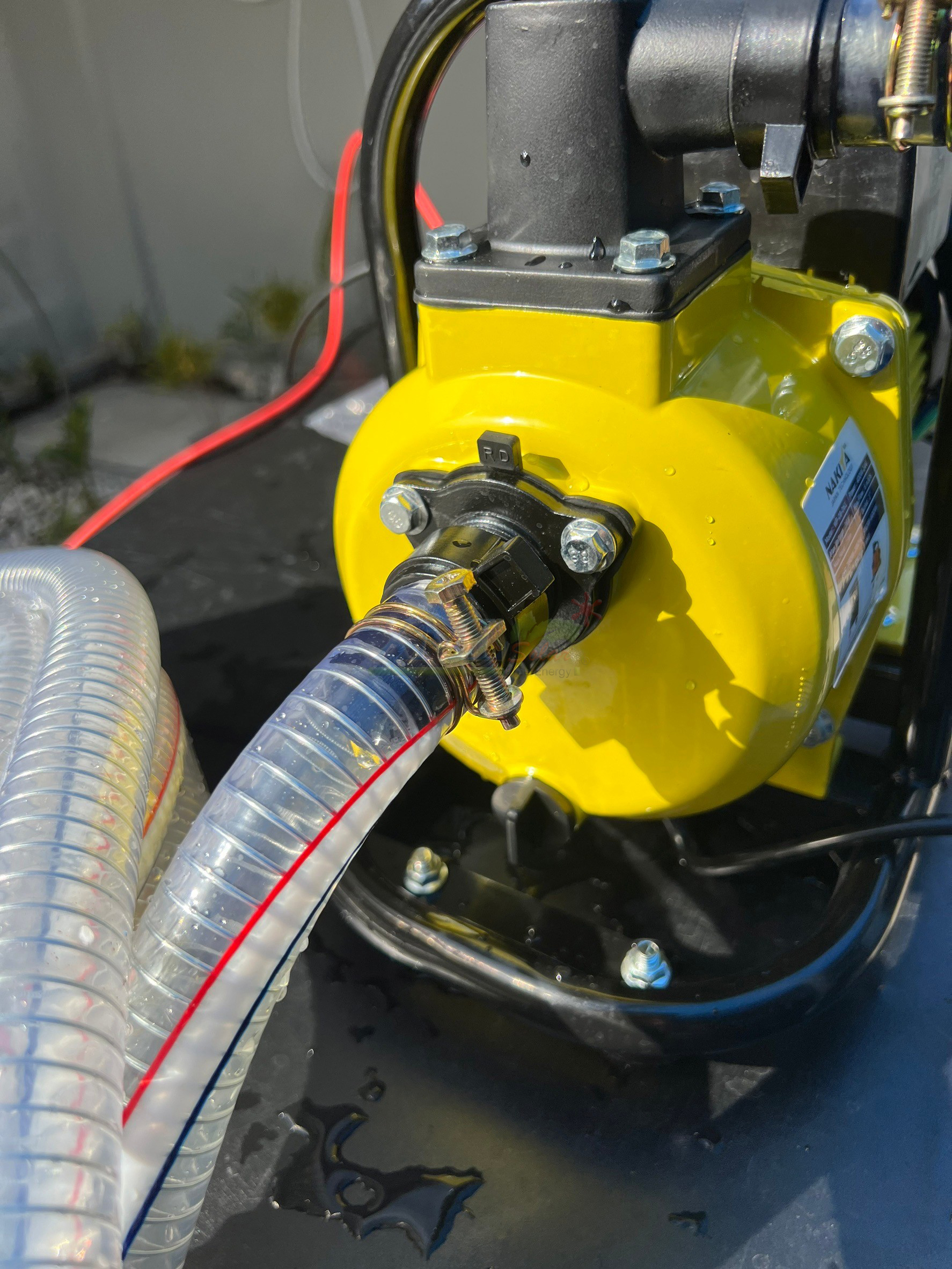 เครื่องสูบน้ำโซล่าเซลล์ (โข่งใหญ่) 400W / 48V. + เเผงโซล่าเซลล์ 580w