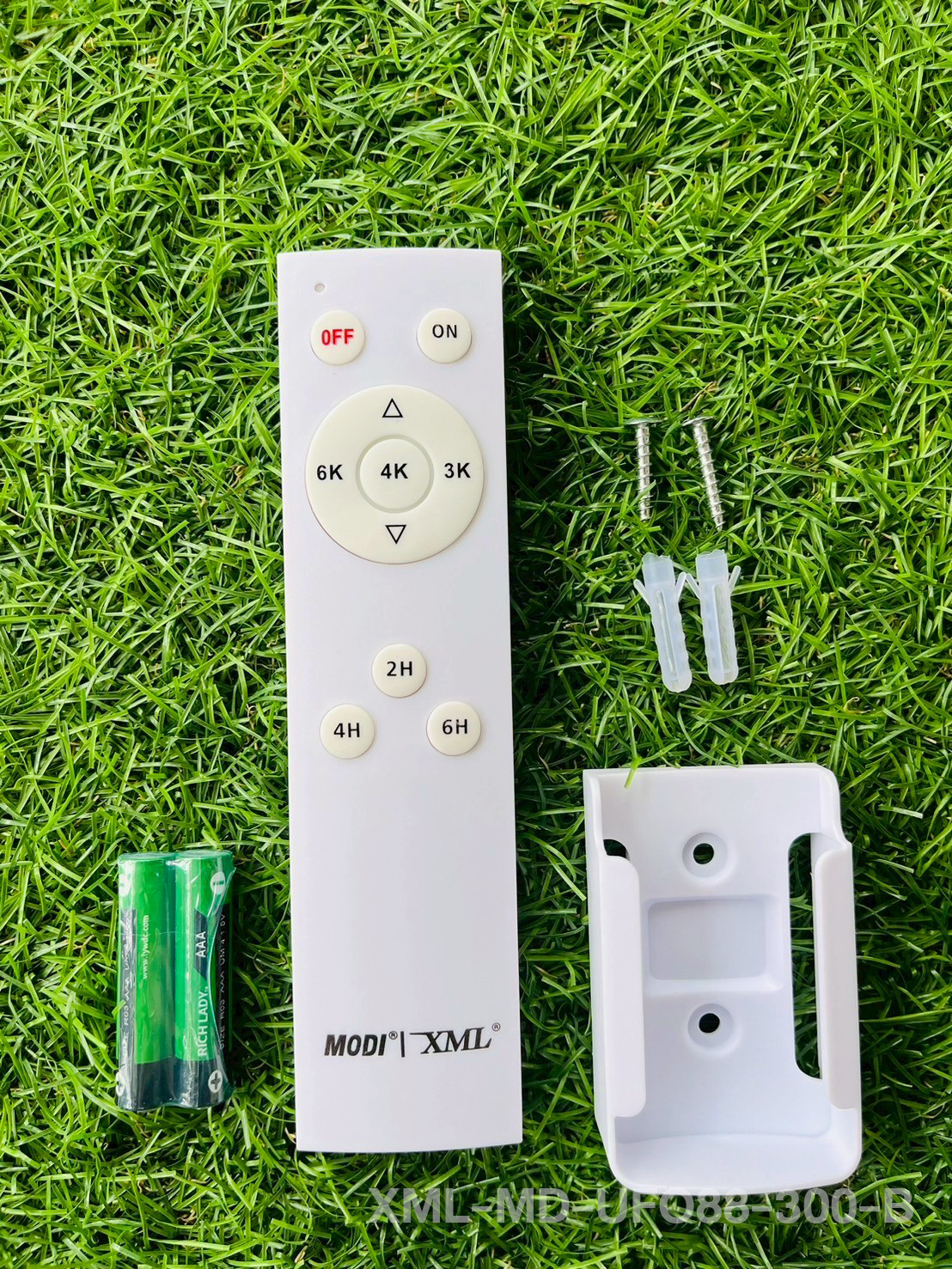 โคมไฟโซล่าเซลล์ ติดเพดาน MD-UFO88 รุ่น B (เปิดได้ 3 แสง)