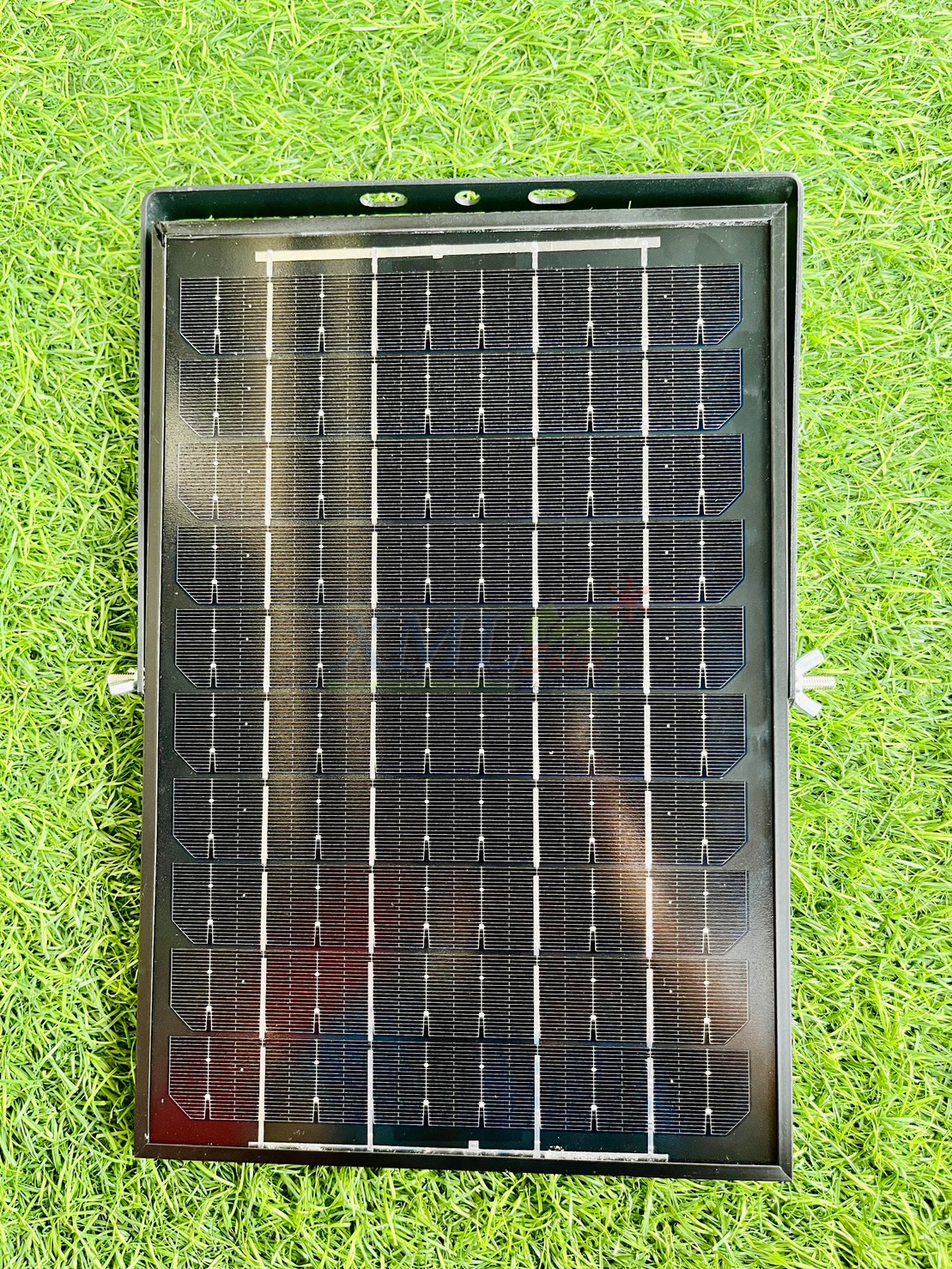 รุ่นประหยัด ไฟสปอตไลท์โซล่าเซลล์ 100 W. รุ่น MODI x XML (เปิดได้ 3 แสง)