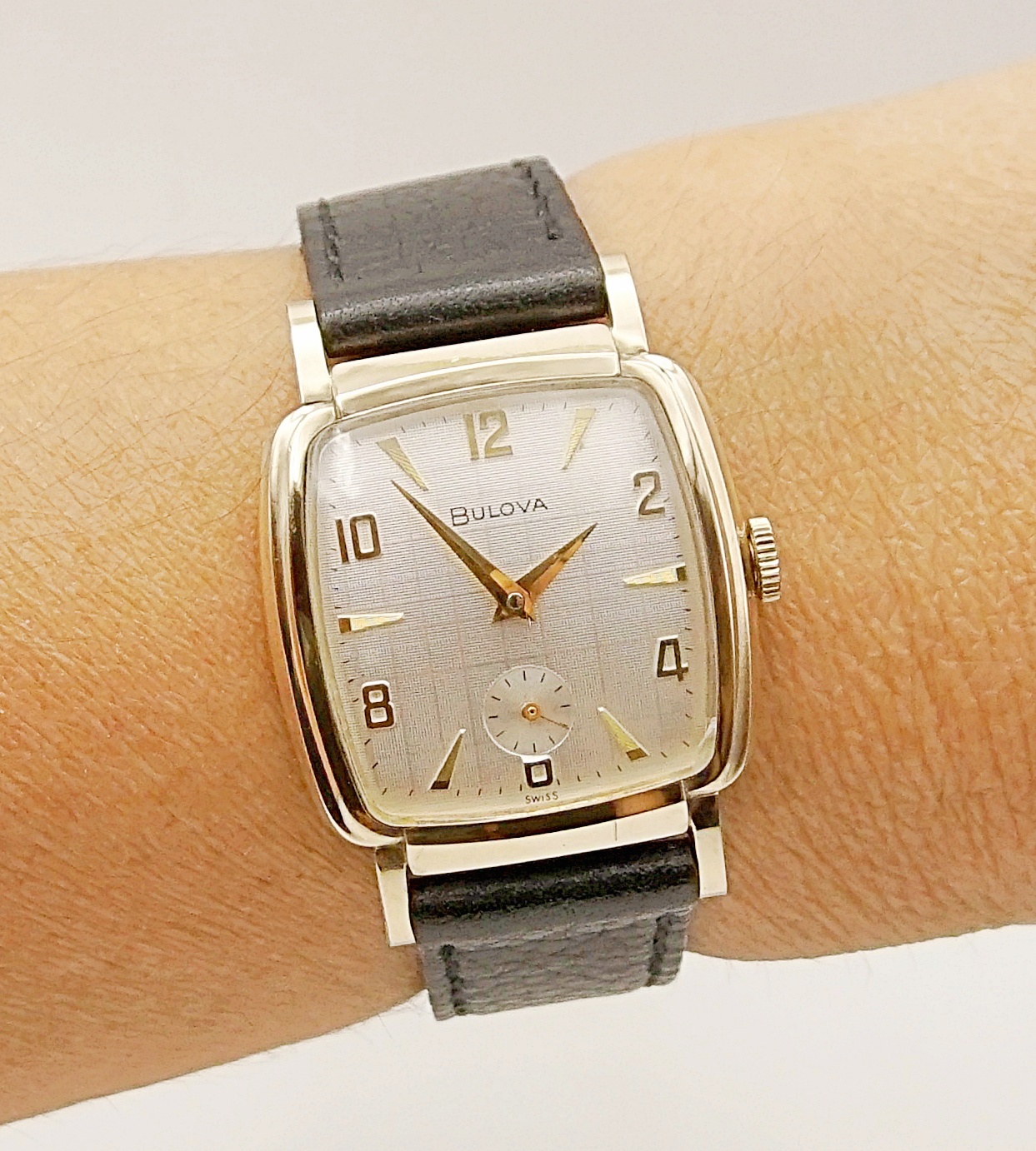 นาฬิกาเก่า BULOVA ไขลานสองเข็มครึ่ง