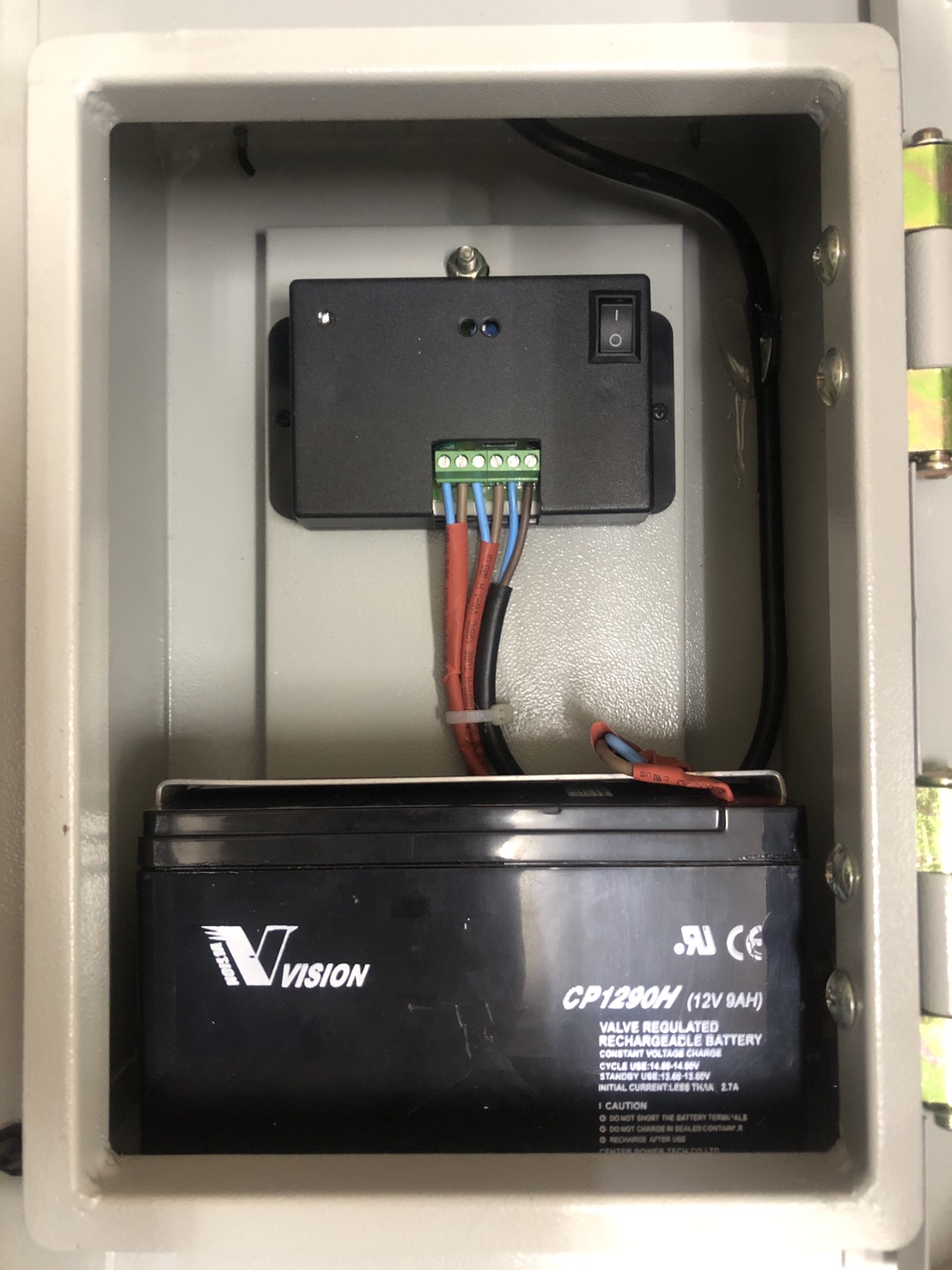 ป้ายไฟเตือนทางออกโซล่าเซลล์ (ไม่รวมเสา)