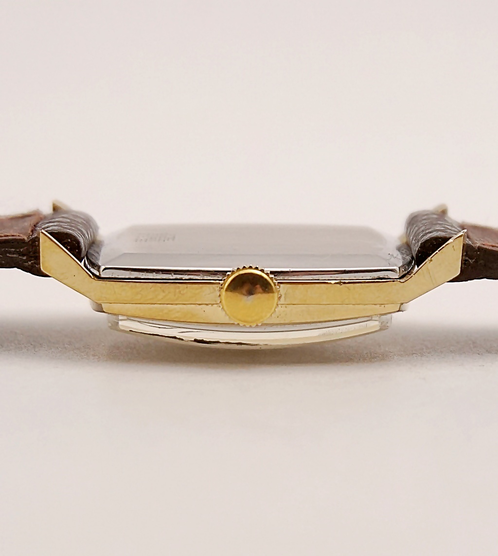 นาฬิกาเก่า BENRUS ไขลานสองเข็มครึ่ง