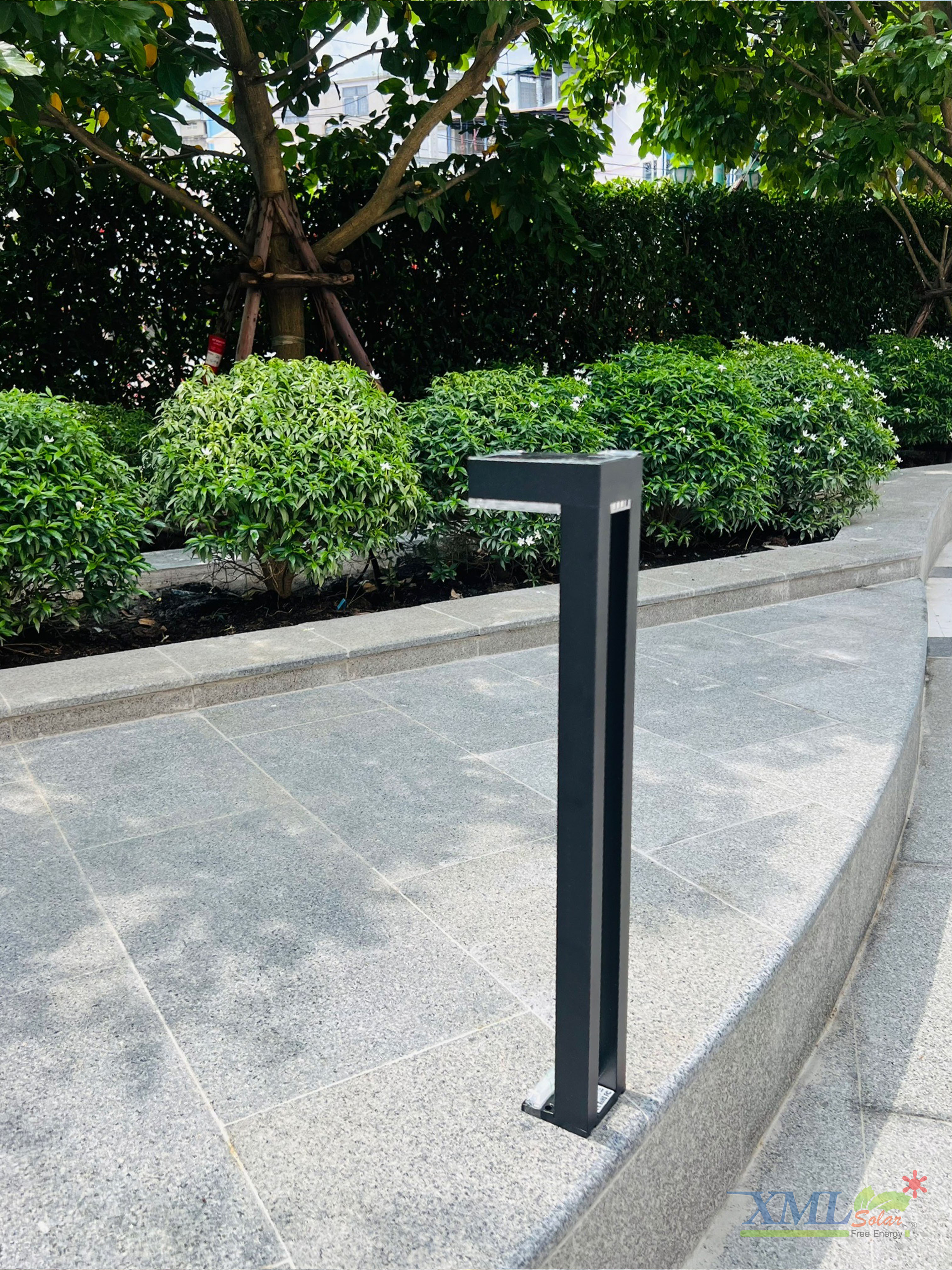 ไฟสนามโซล่าเซลล์ รุ่น มินิมอล (4 Led) (แสง : เหลืองวอมไวท์)(1 แถม 1)