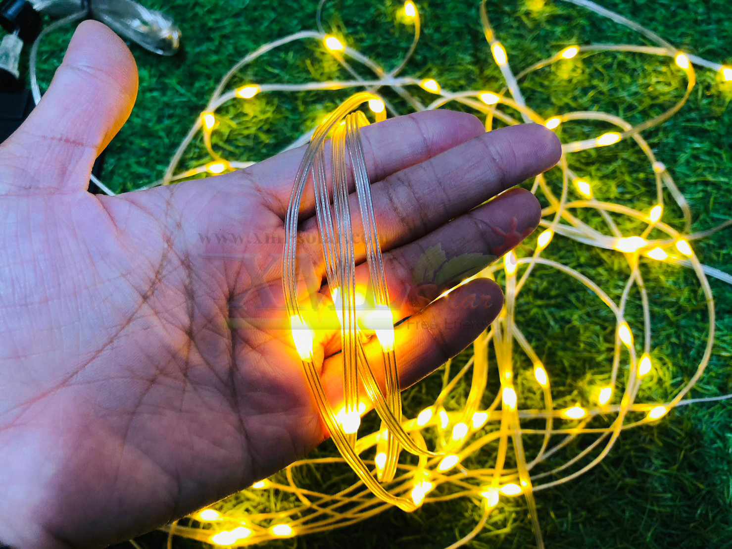 ไฟกระพริบโซล่าเซลล์ รุ่นใหม่สายขาว ยาว 10 เมตร (เเสง : เหลืองเข้ม)