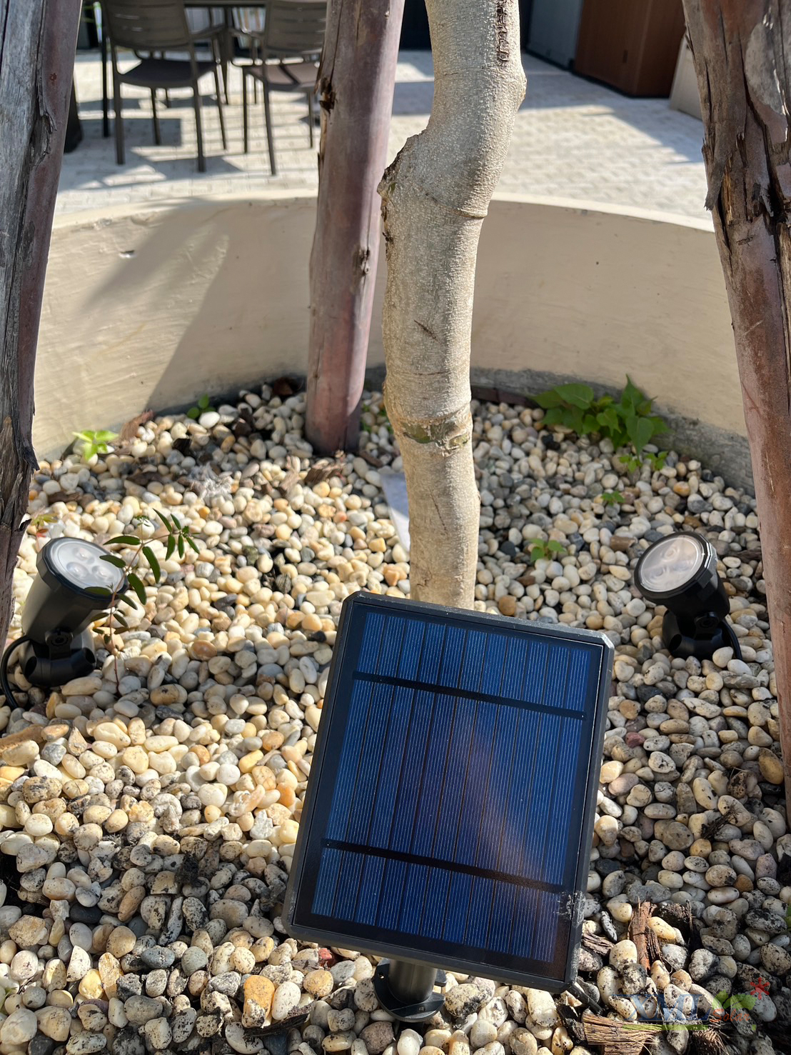 สปอร์ตไลท์ปักสนามโซล่าเซลล์ DC-16 รุ่น 2 หัว สาย 3 เมตร (แสง : เหลืองวอมไวท์)