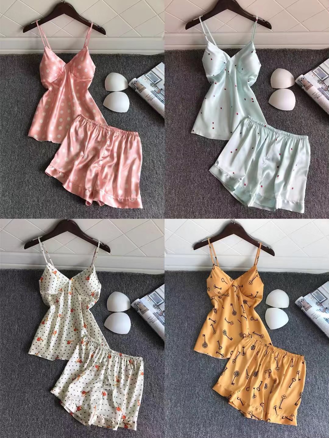 ชุดนอนผ้าซาติน เสื้อสายเดี่ยว กางเกงขาสั้น เนื้อนิ่ม ใส่สบาย ไม่คัน มีฟองน้ำถอดออกได้ ฟรีไซส์ มีหลายลาย ราคาส่ง 3 ชิ้น คละแบบได้ ชุดละ 250 บาท