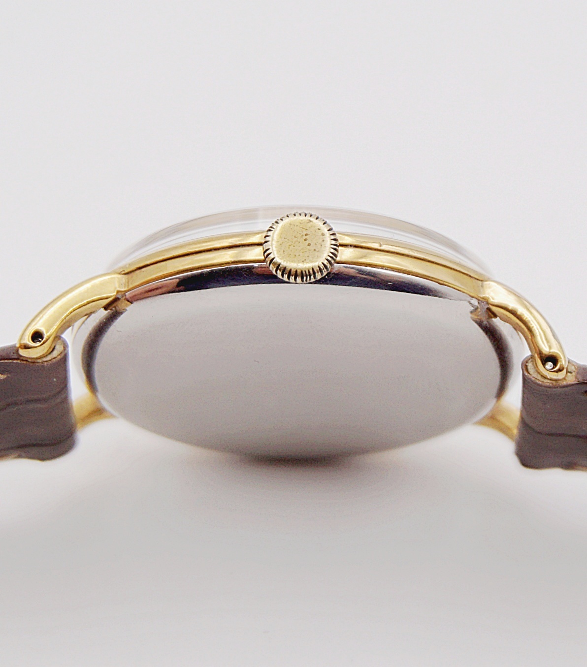 นาฬิกาเก่า MOVADO ไขลานสองเข็มครึ่ง