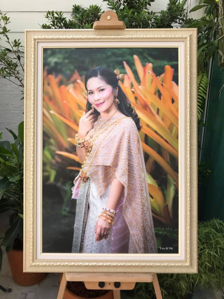 กรอบรูปแต่งงานราคาถูก Ivory ขนาด 20x30 นิ้ว รวมอัดภาพ เคลือบภาพ