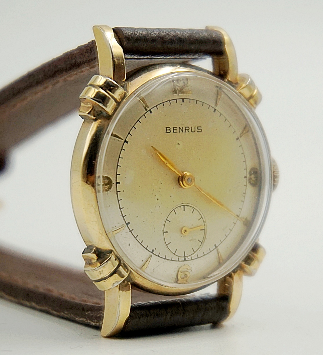 นาฬิกาเก่า BENRUS ไขลานสองเข็มครึ่ง พร้อมกล่อง