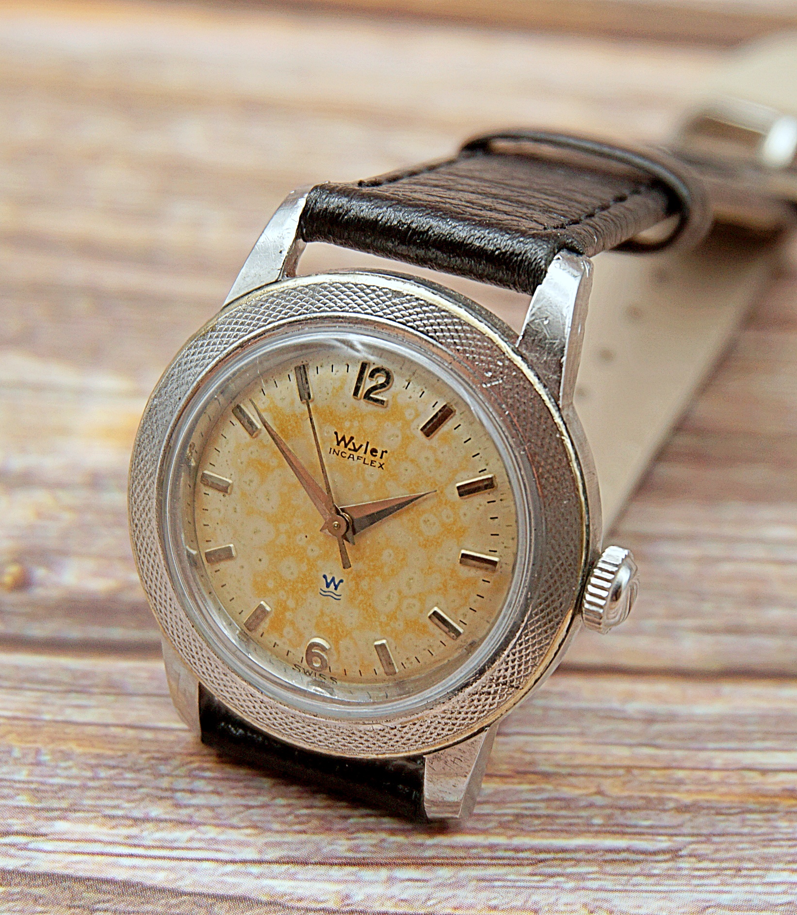 นาฬิกาเก่า WYLER ไขลาน