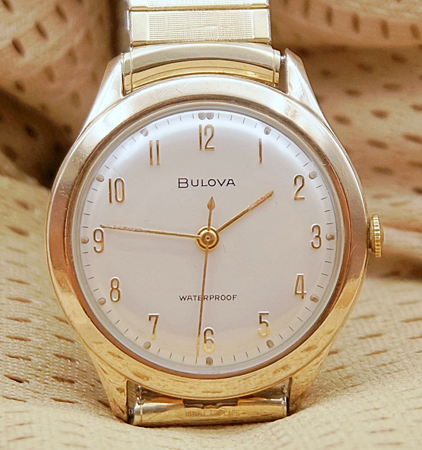 นาฬิกาเก่า BULOVA ไขลาน