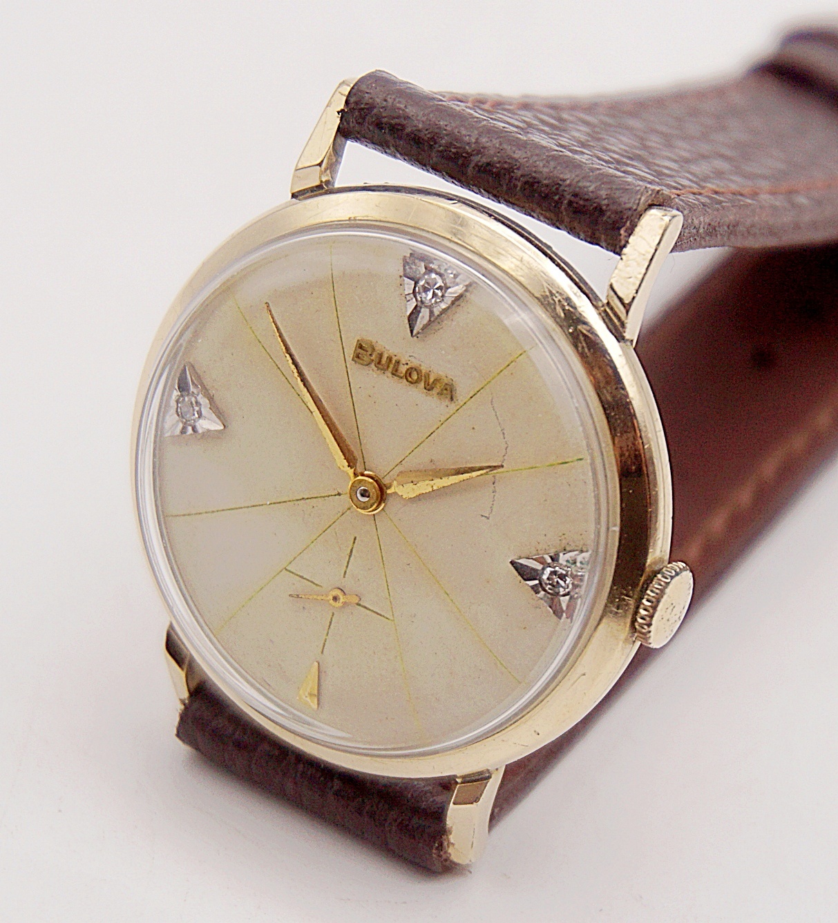 นาฬิกาเก่า BULOVA ไขลานสองเข็มครึ่ง