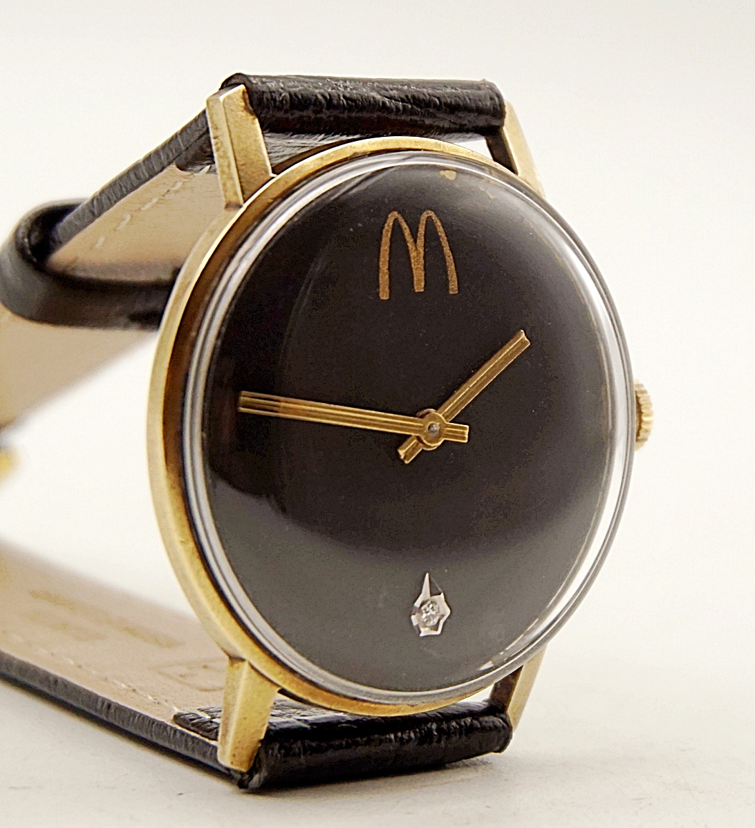 นาฬิกาเก่า McDonald's ไขลาน