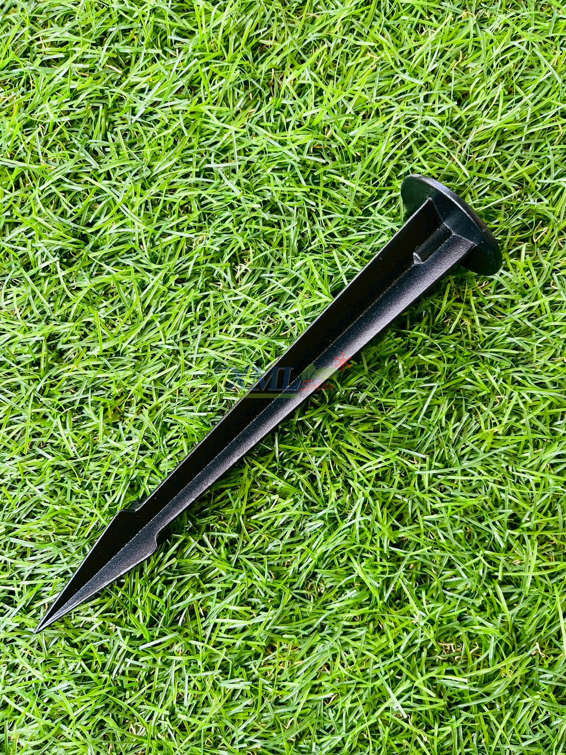 โคมไฟปักสนามโซล่าเซลล์ แพ็ค 4 ดวง รุ่น MD-SSL88 (แสง : เหลืองวอมไวท์)