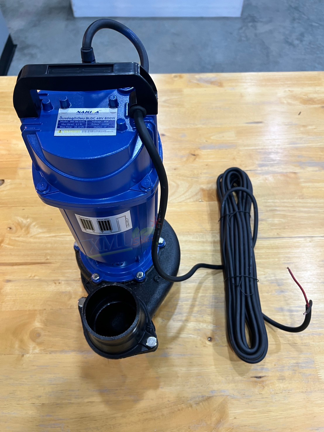 ปั๊มแช่อลูมิเนียม รุ่นสีน้ำเงิน 800W (ท่อ 3 นิ้ว) + เเผงโซล่าเซลล์ 450W (2 แผง)