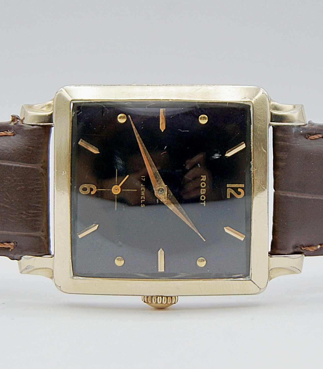 นาฬิกาเก่า ROBOT ไขลาน