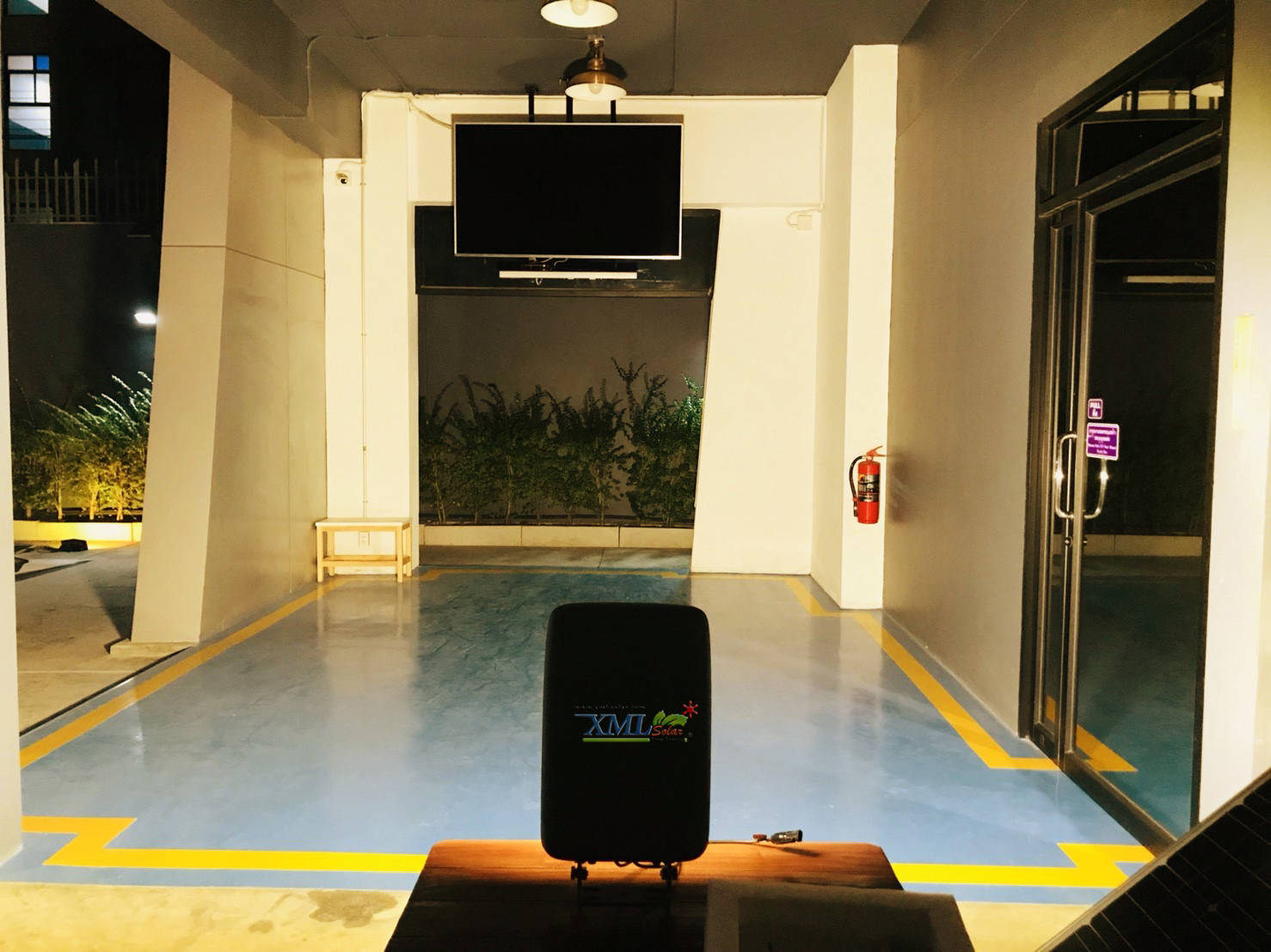 ไฟสปอตไลท์โซล่าเซลล์ 6500 Lumens. ไซต์ใหญ่ (เเสง : เหลืองวอมไวท์)