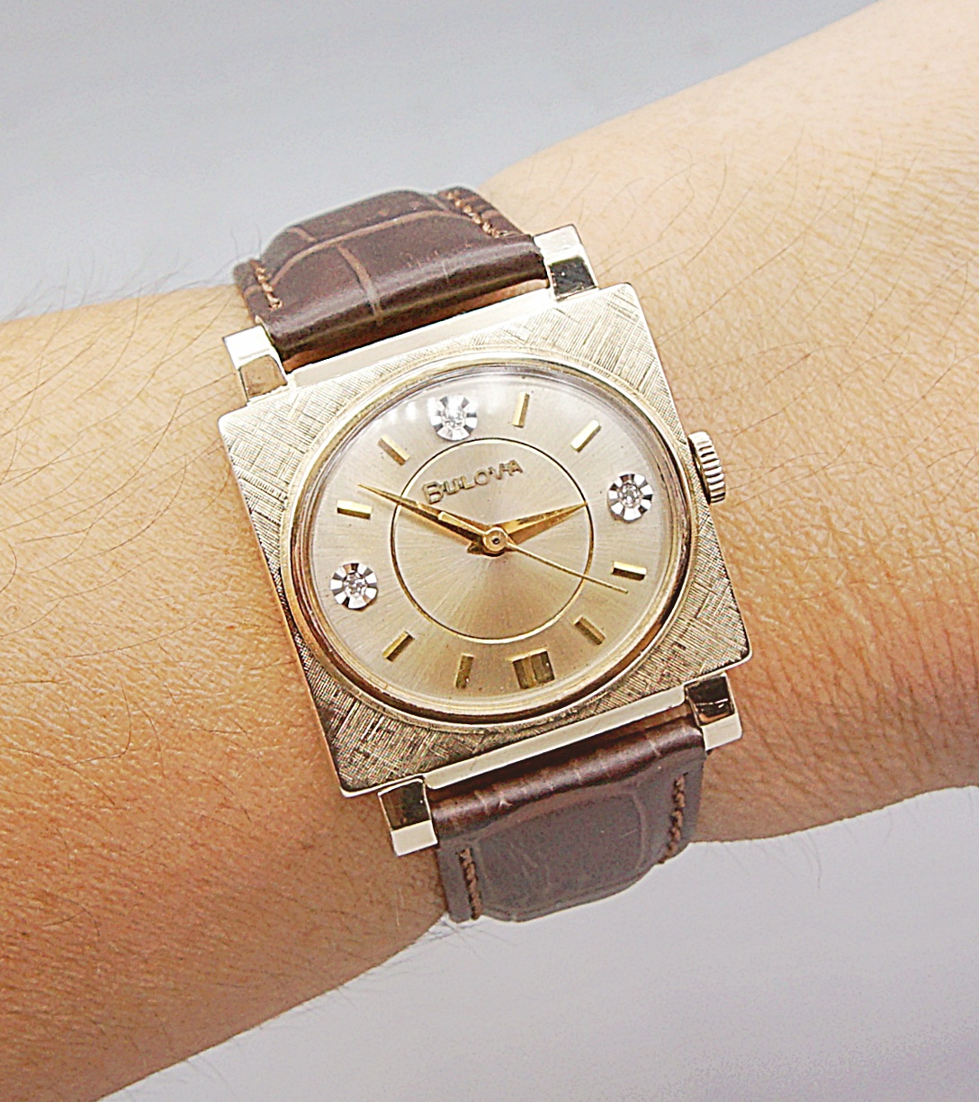 นาฬิกาเก่า BULOVA ไขลาน