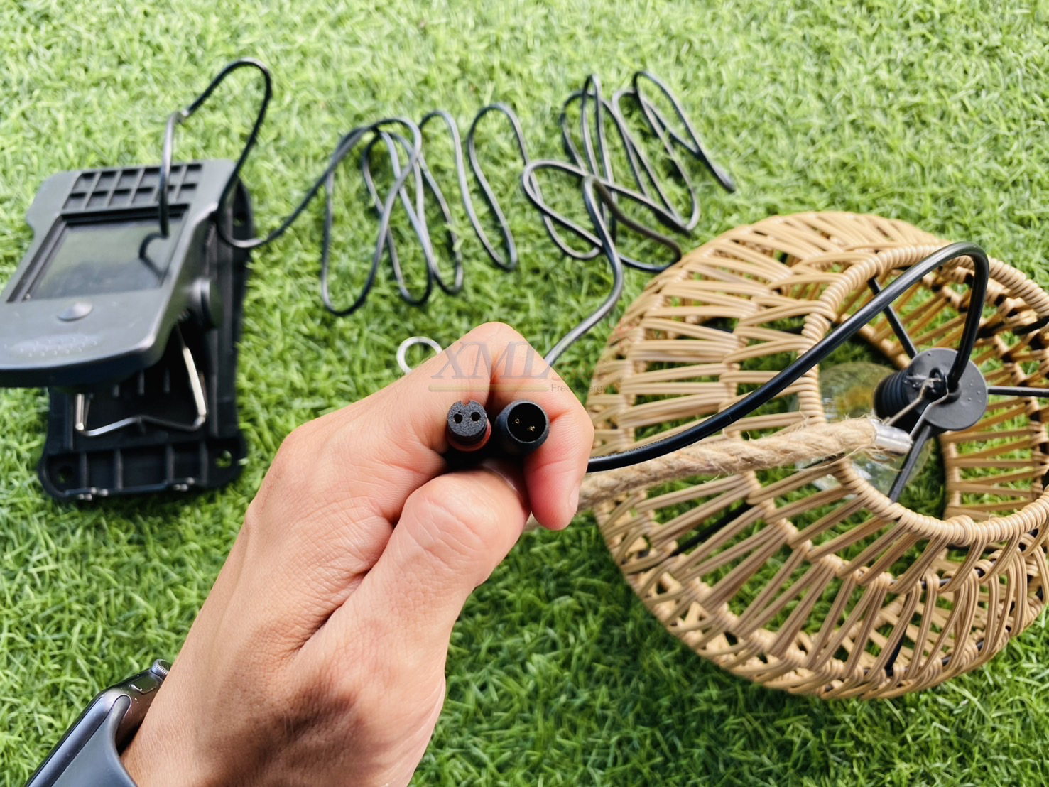 โคมไฟแขวน โซล่าเซลล์ รุ่น MD-S3008 (แสง : เหลืองวอมไวท์)