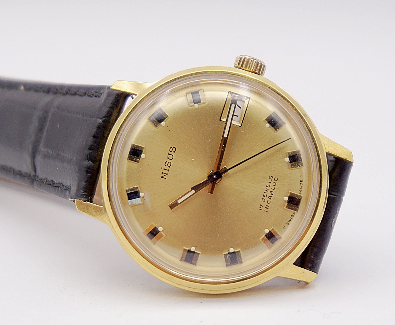 นาฬิกาเก่า NISUS ไขลาน