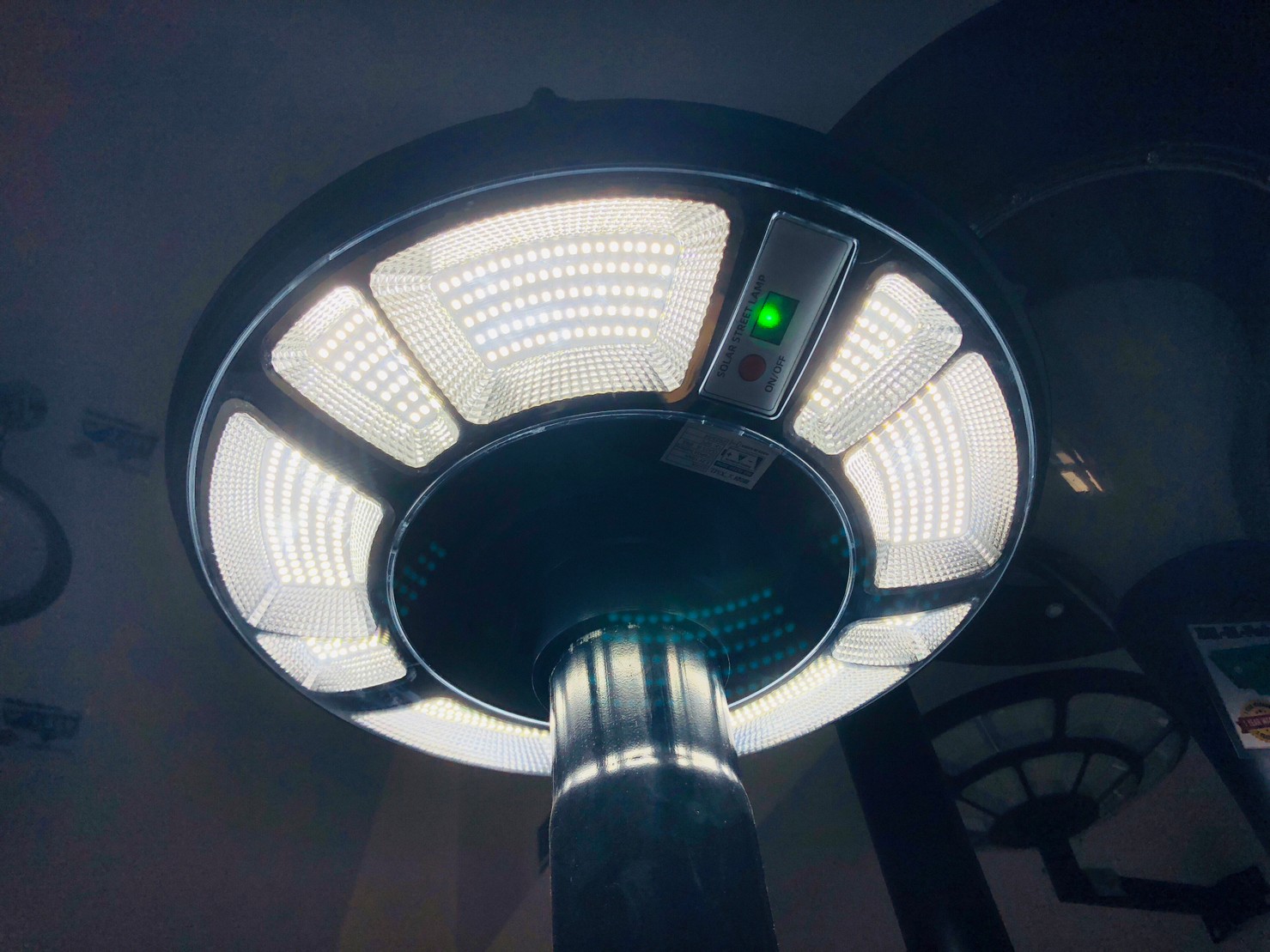 โคมไฟโซล่าเซลล์ (UFO) 300W รุ่น SLT39 แบรนด์ MODI x XML