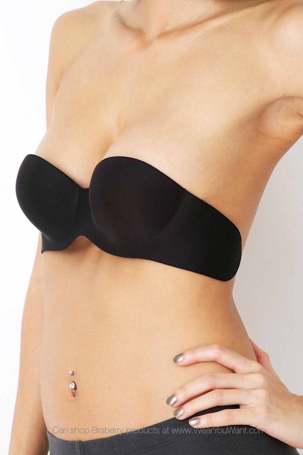 บราไร้สาย แบบมีโครง แปะข้าง 4 จุด มีสเปรย์ มีไซส์ A,B ราคาส่ง 3 ชิ้นคละแบบได้ 590 บาท