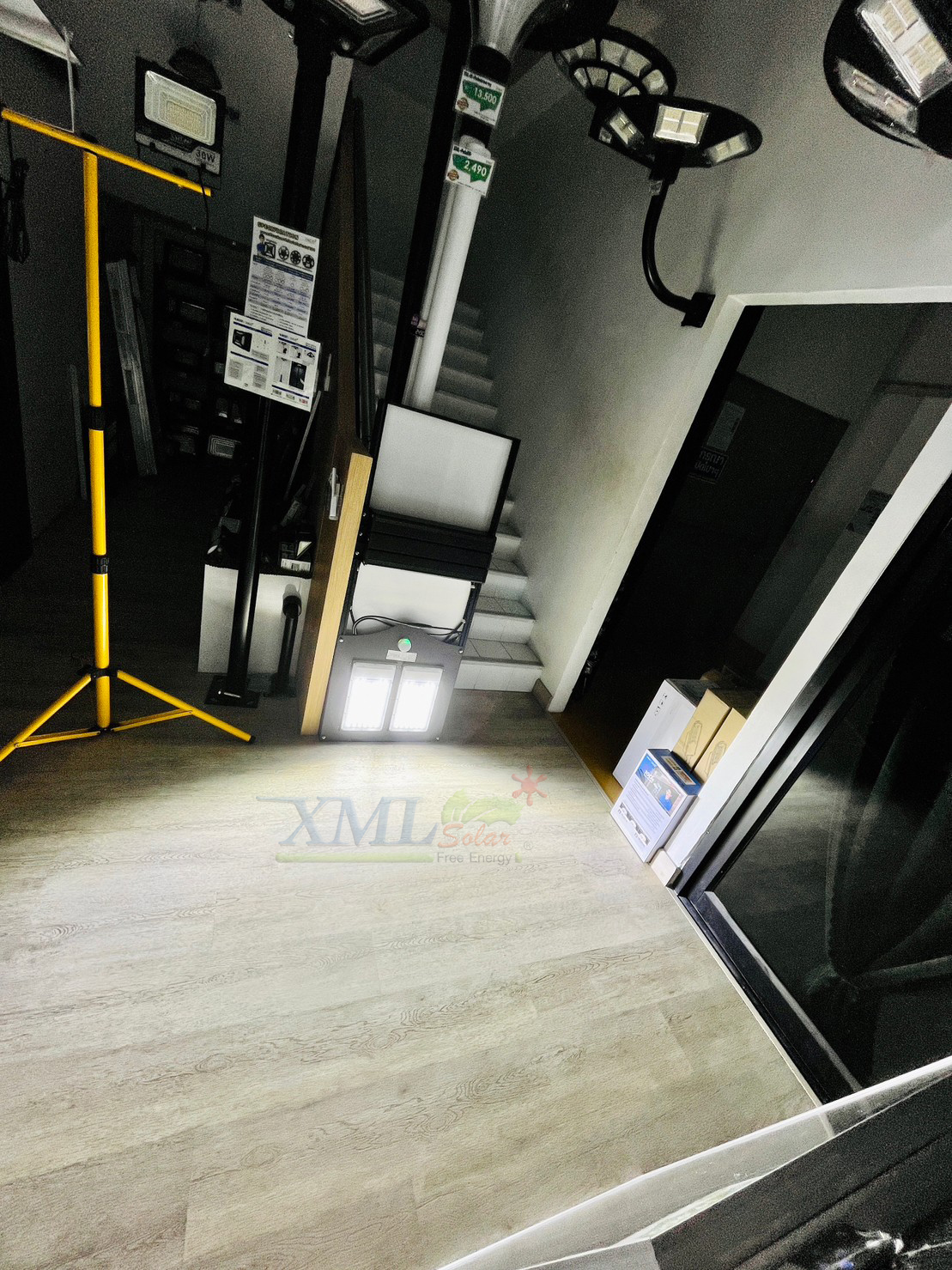 โคมไฟถนนโซล่าเซลล์ ST2-80 (แสง : ขาว)