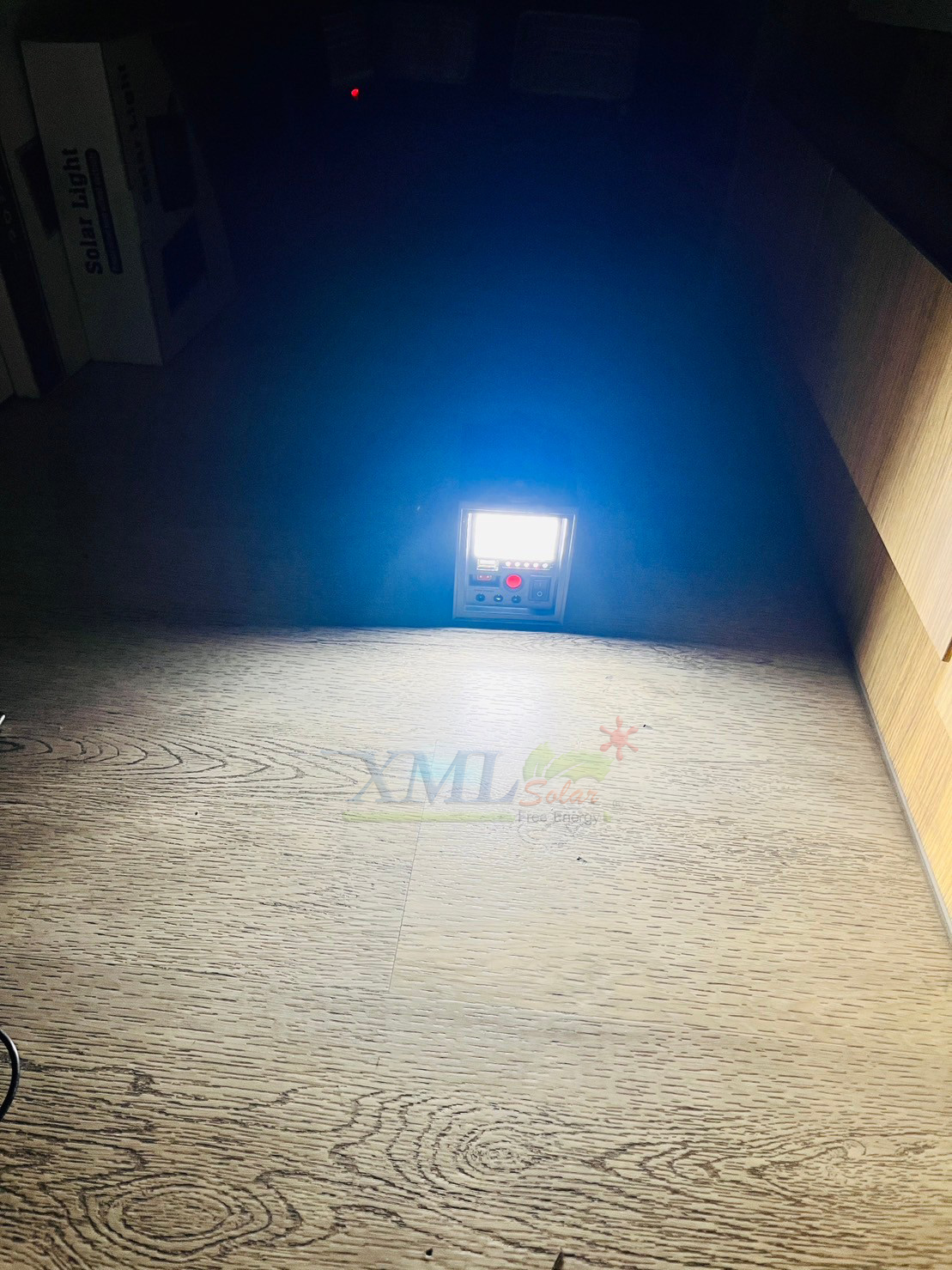 ชุดไฟโซล่าเซลล์อเนกประสงค์ ชุดนอนนา 100W 12000mAh (แสง : ขาว)