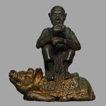 รูปหล่อนั่งหมู หลวงพ่อคูณ วัดบ้านไร่ ปี2538