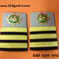 อินทรธนูแพทย์ประจำตำบล ชุดสีกากี ราคา 240 บาท