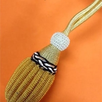 พู่ดิ้น ราคา 2900 บาท