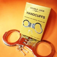 กุญแจมือบานพับ ดอกกลม ราคา 490 บาท