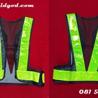 เสื้อสะท้อนแสงมีซิป สีดำ เขียว ราคา 595 บาท