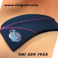 หมวกหนีบตำรวจหญิง ราคา 300 บาท