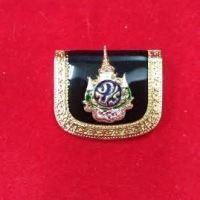 เข็มคันชีพ 84 พรรษา พื้นดำ