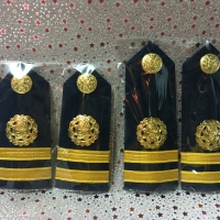 อินทรธนูเครื่องแบบปฎิบัติการ ครูและบุคคลากร ราคา 300 บาท