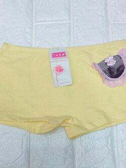 กางเกงในแฟชั่น เนื้อผ้าดี สวมใส่สบาย ไม่อับชื้น แห้งเร็ว ฟรีไซส์ ตัวละ 59 บาท 2 ตัว 100 บาท