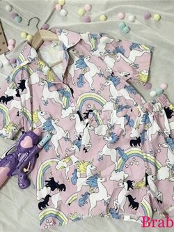 ชุดนอนผ้าซาตินแขนสั้น กางเกงขาสั้น เนื้อผ้าดีทิ้งตัวสวย หลับสบายตลอดคืน ราคาโปรโมชั่น ชุดละ 250 บาท