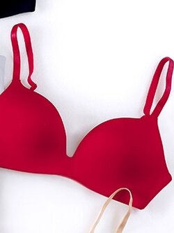 บราไม่มีโครง ให้ความรู้สึกเบาสบาย เนื้อนุ่มช่วยให้ทรวงอกดูสวยและเข้ารูป มี 7 สี size 32,34,36,38 ราคาส่ง 3 ชิ้นคละแบบได้ ราคาตัวละ 300 บาท