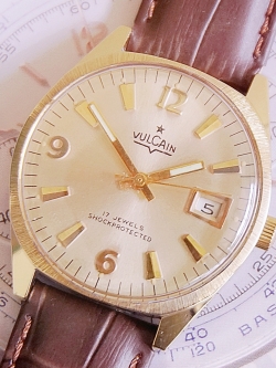 นาฬิกาเก่า VULCAIN ไขลาน