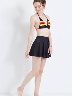 กระโปรงวายน้ำตัวเดียว ใส่แล้วดูดี ดุหุ่นเพรียว ด้านในเป็นกางเกงในช่วยเซฟกันโป๊ ฟรีไซส์ ราคาตัวละ 290 บาท